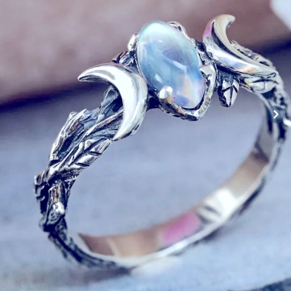 Silver Mystical Moon Ring